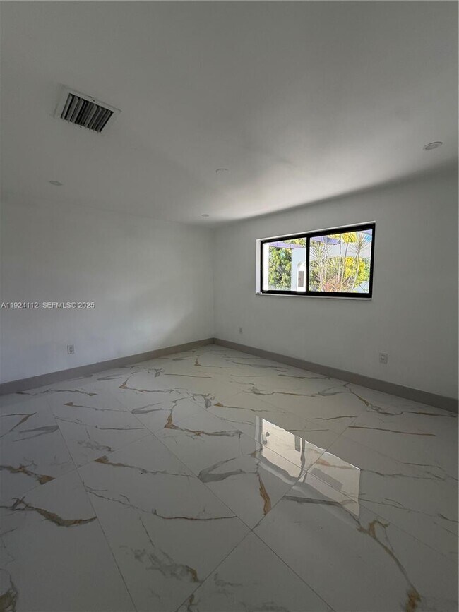 Building Photo - 25800 SW 214th Ave