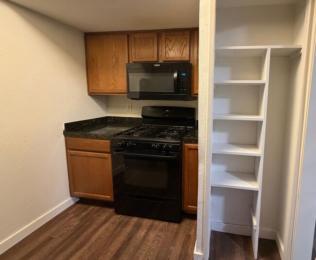 Building Photo - 4107 Avondale Ave
