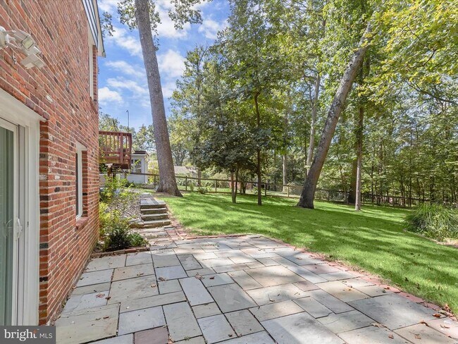 Building Photo - 12516 Two Farm Dr