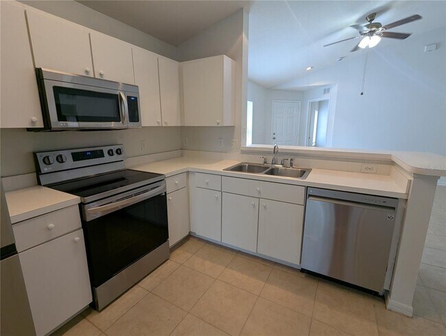 Building Photo - 5000 Anclote River St