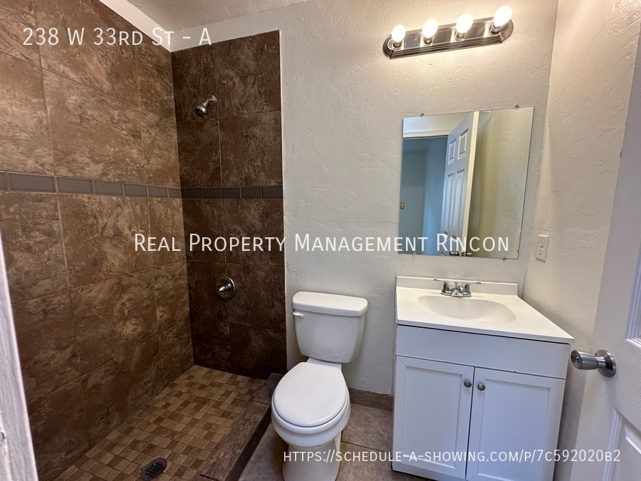 Building Photo - 238 W 33rd St