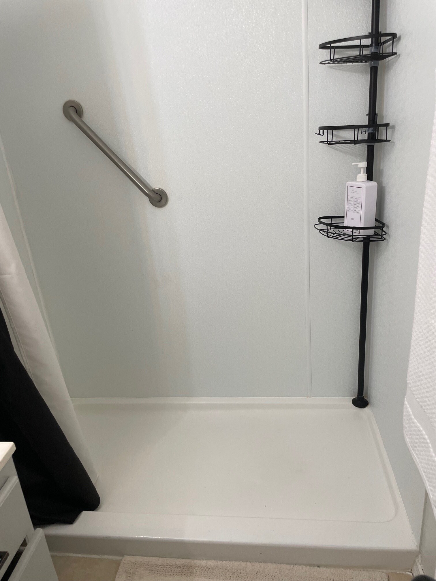 Large shower - 2324 Grayson Valley Dr