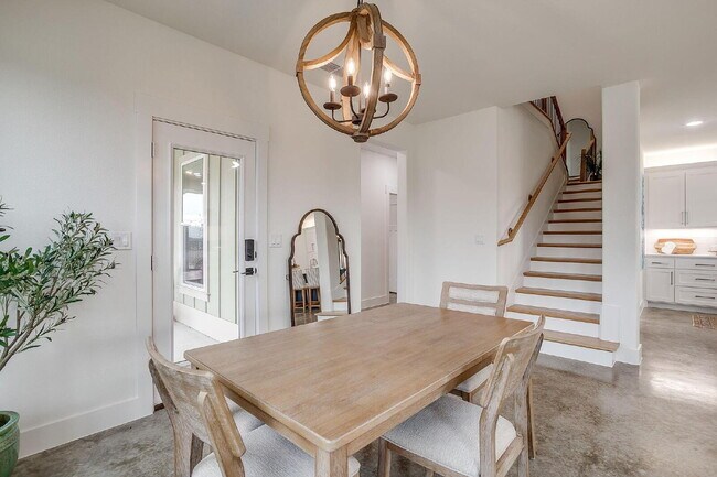 Building Photo - New 3 Bedroom Home in The Residences at Cardinal Woods in Granbury!