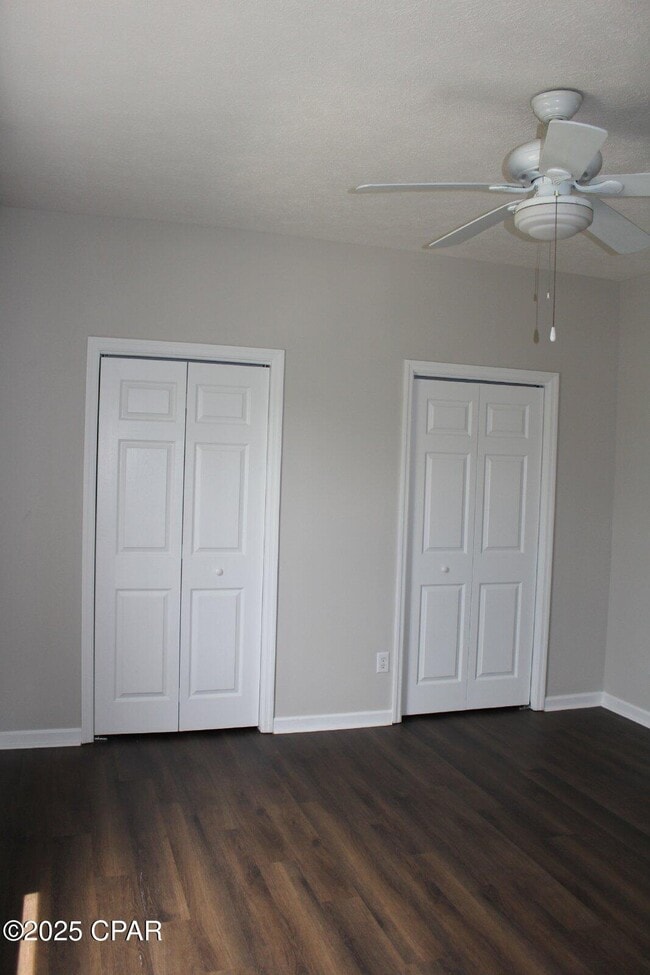 Building Photo - 1407 E 14th St