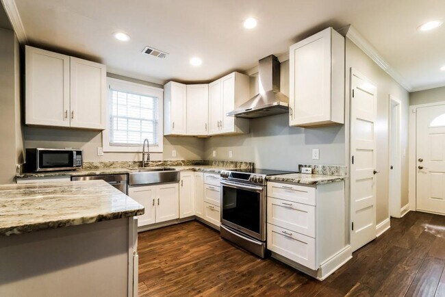 Building Photo - 1272 Oakland Terrace SW