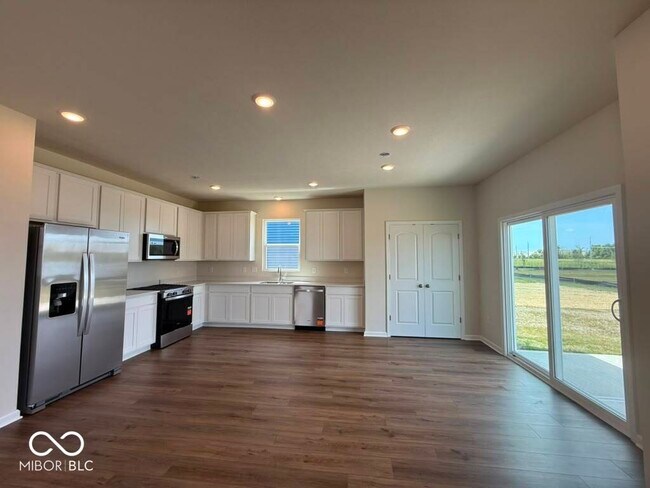 Building Photo - 3802 Sterling Dr