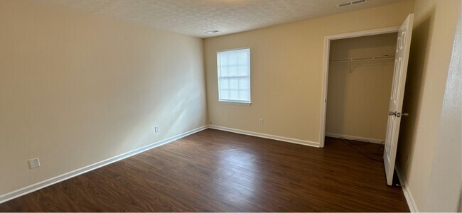 Building Photo - 1618 McIntosh St