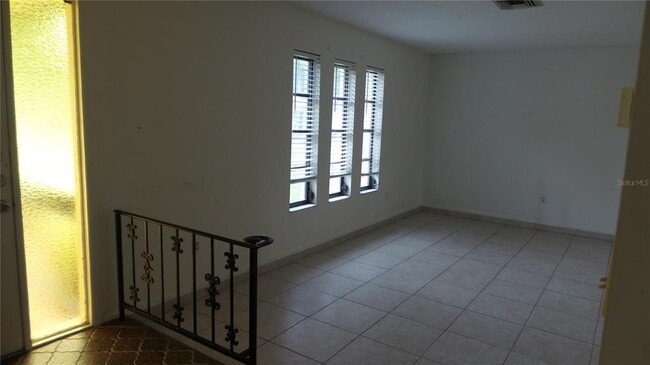 Building Photo - 1286 Golden Oak Dr
