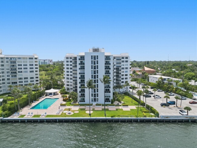 Building Photo - 2800 N Flagler Dr