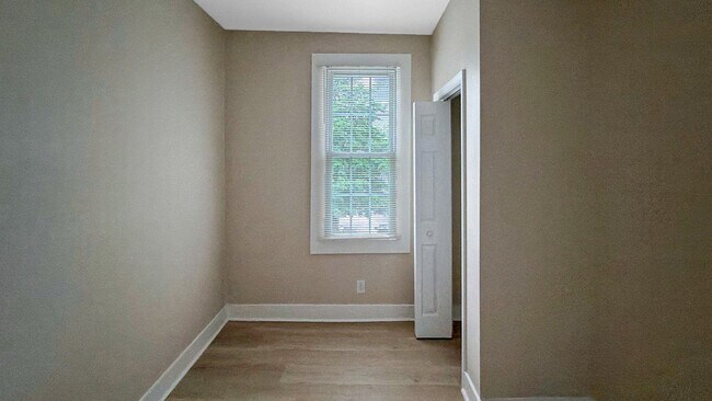 Building Photo - 3411 Reisterstown Rd