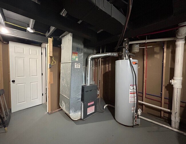 Building Photo - 1337 Odessa Dr