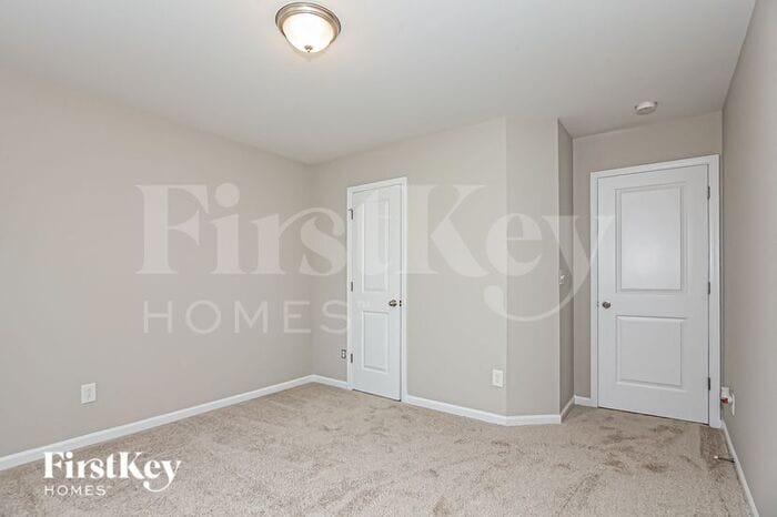 Building Photo - 1619 Eastway Dr