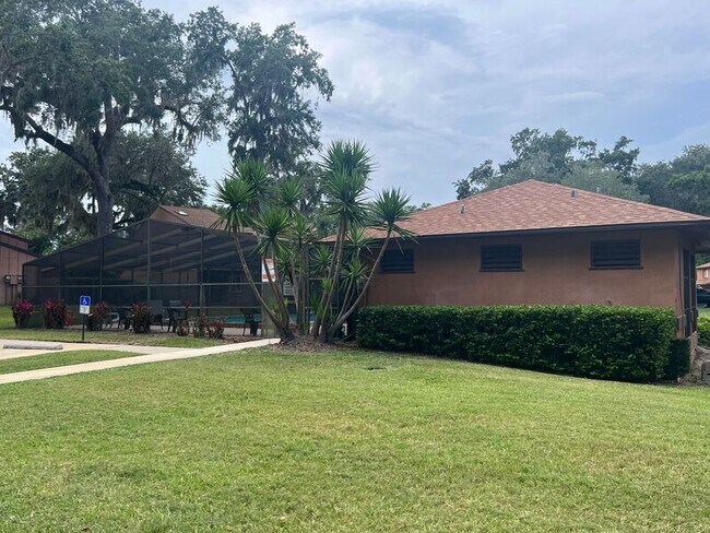 Building Photo - 44 Park Pl