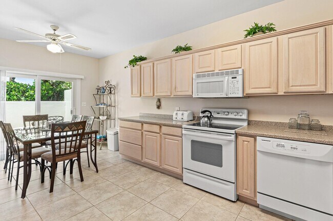 Building Photo - 2584 Muirfield Ct