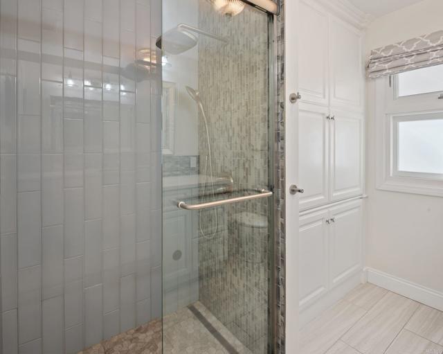 Building Photo - 6404 Avenida Wilfredo