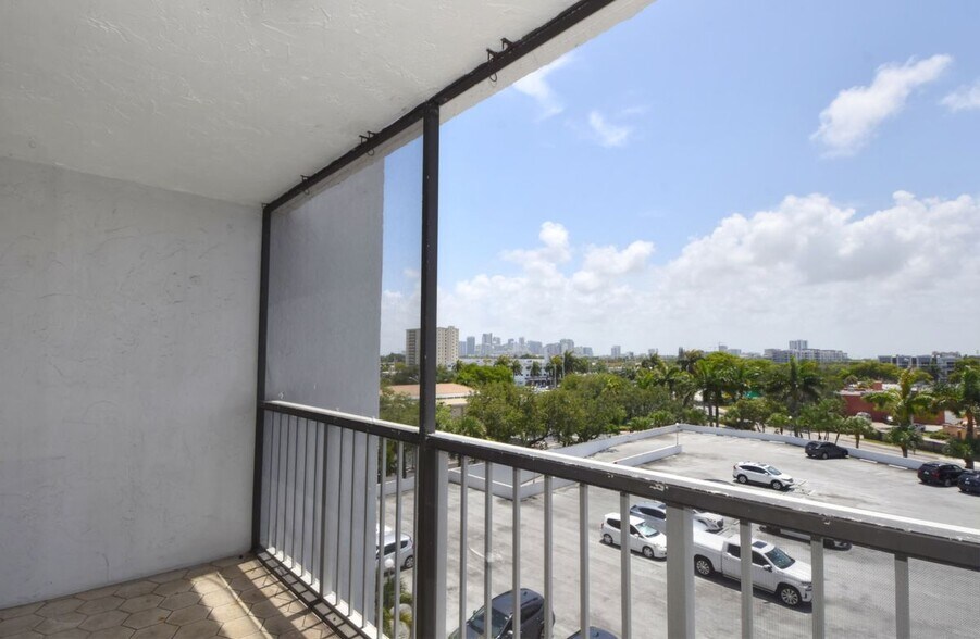 Building Photo - 1160 N Federal Hwy