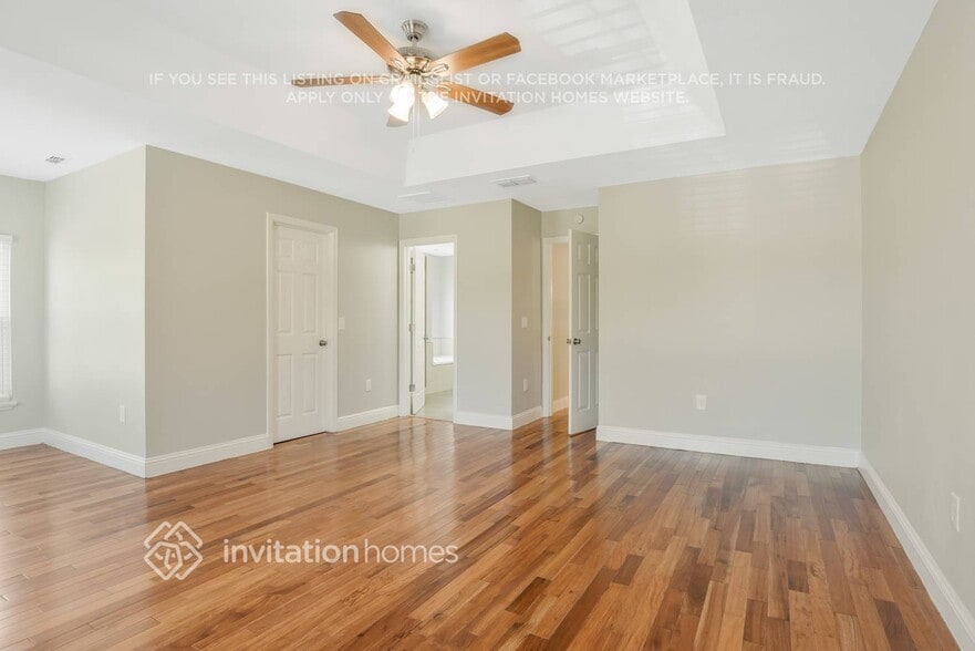 Building Photo - 1146 Lake Biscayne Way