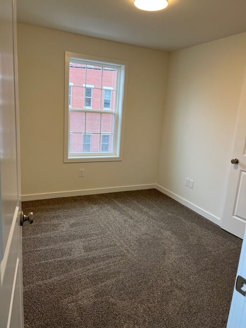 Building Photo - 213 W 2nd St