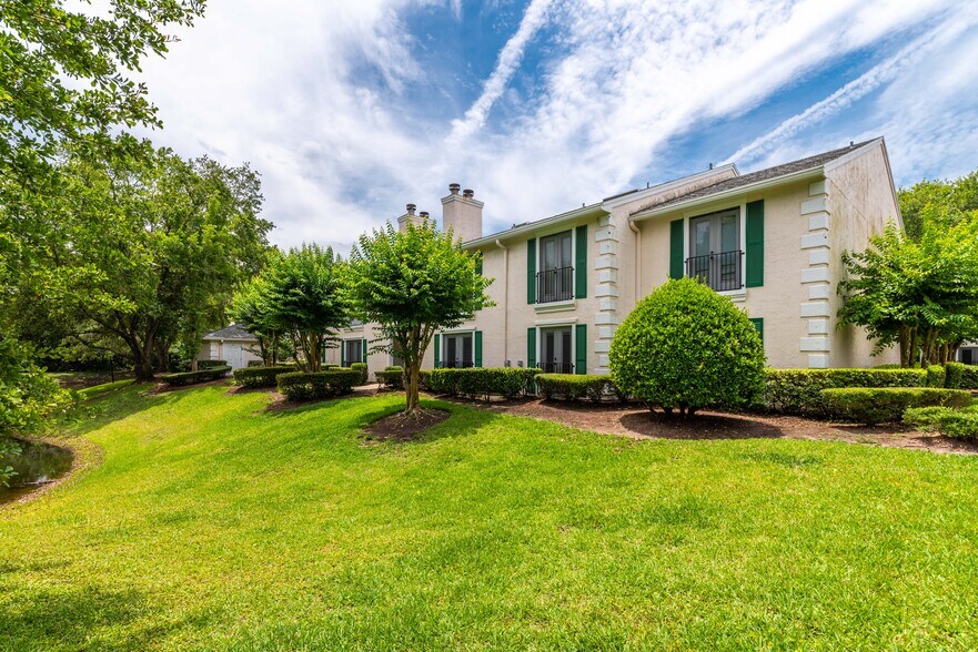 Building Photo - 13715 Richmond Park Dr N