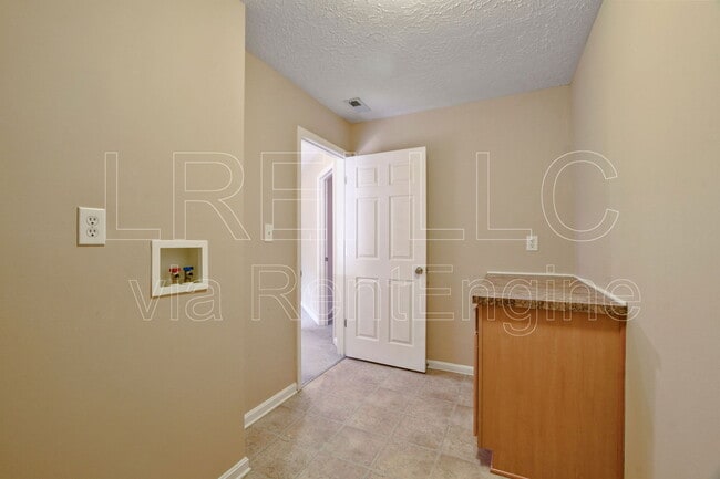 Building Photo - 9808 Eli Ct