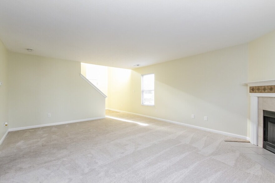 Building Photo - 12971 Quarterback Ln