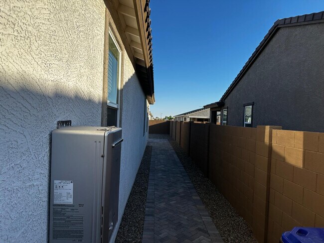 Building Photo - 3269 E Baler Dr