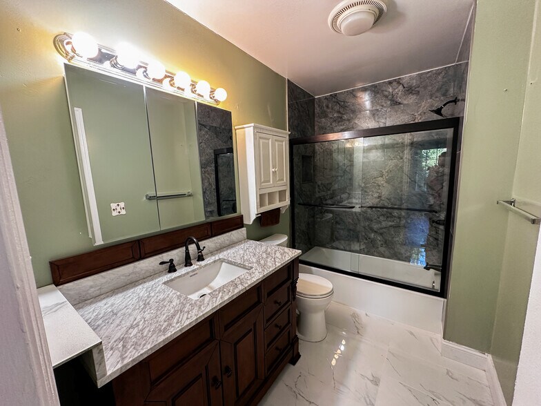 Building Photo - 29 Stone Creek Ln