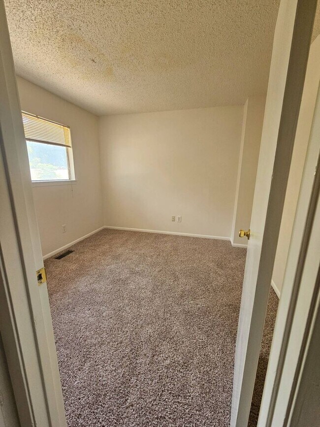 Building Photo - 8521 Dryfield Dr