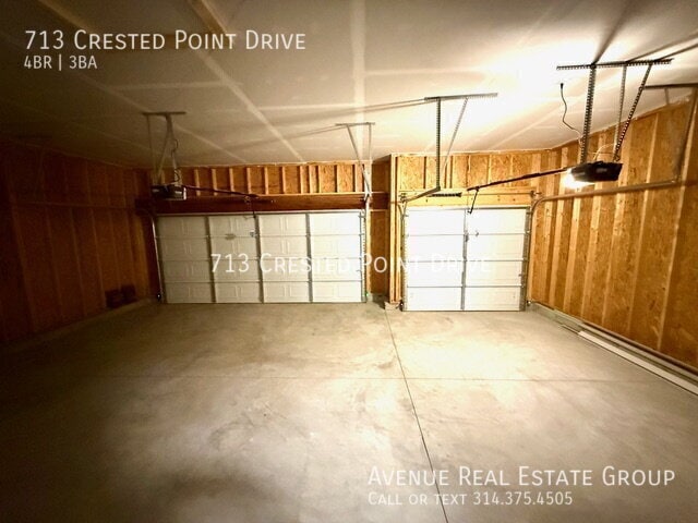Building Photo - 713 Crested Pt Dr
