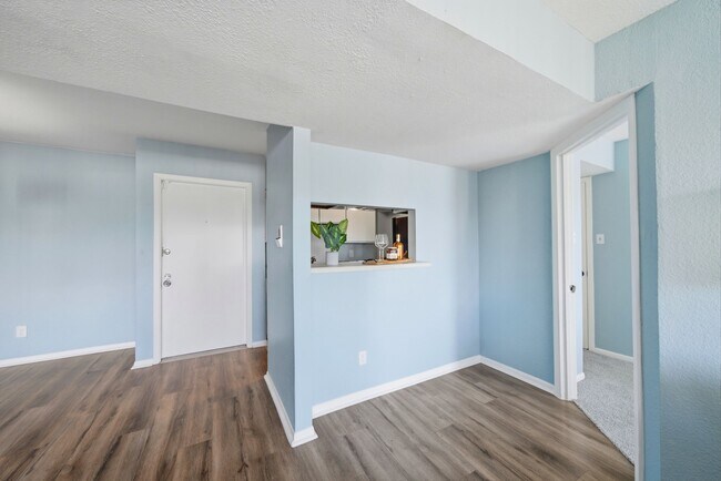 Building Photo - 8523 Hearth Dr