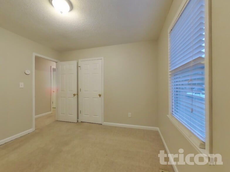 Building Photo - 3 Misty Ridge Pl