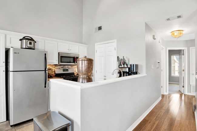 Building Photo - Innerarity Point Living at an Affordable Cost!