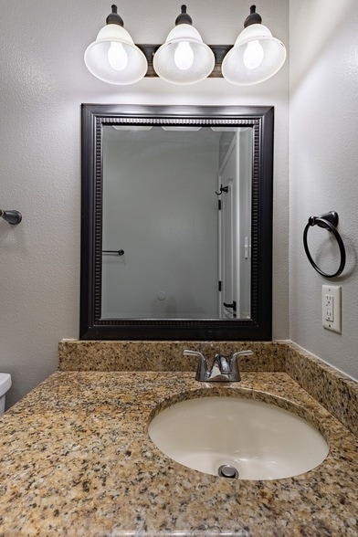 Building Photo - 2677 Fox Cove Drive