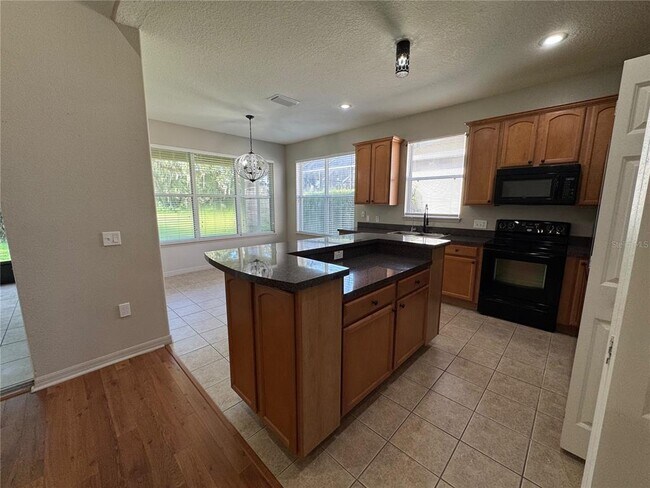 Building Photo - 2112 Bunker View Ct