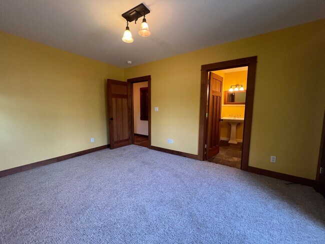 Building Photo - Coming Soon!  Craftsman home near Downtown...