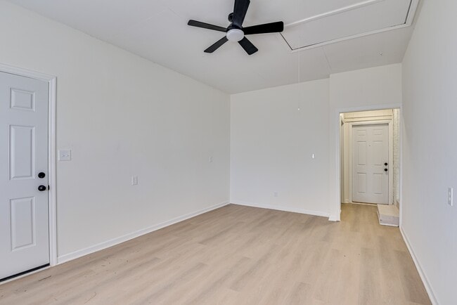 Building Photo - 2618 Providence Ct