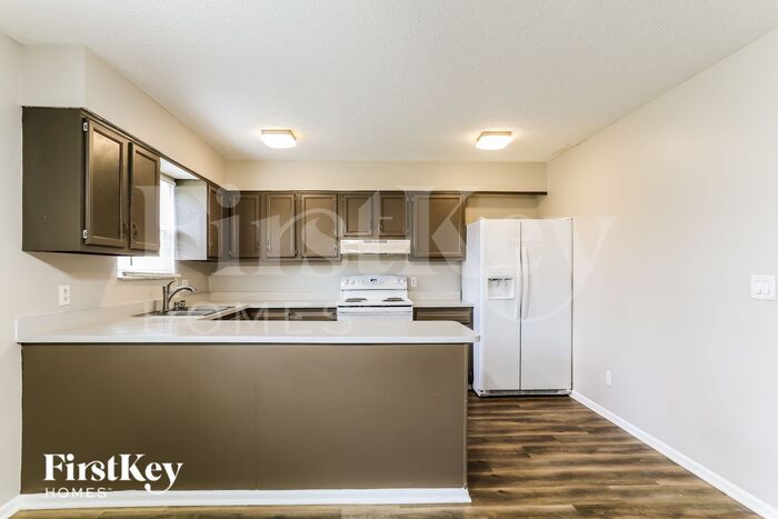 Building Photo - 6956 Britwell Ln