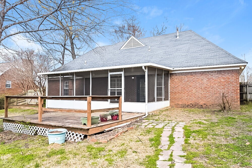 Building Photo - 4449 Jessica Dr