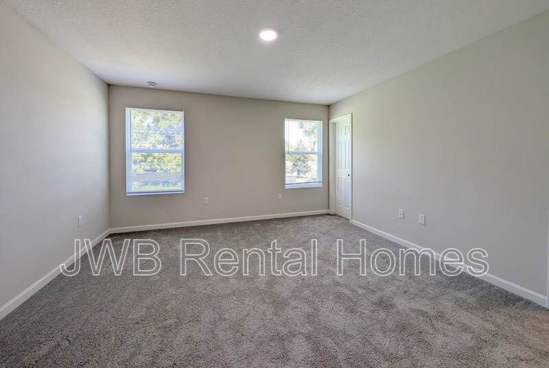 Building Photo - 1114 Comanche St
