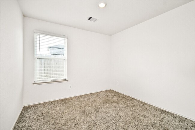 Building Photo - 4243 Bromham Farms Dr