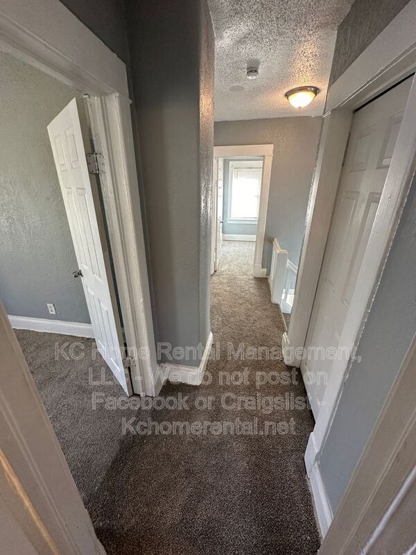 Building Photo - 2002 E 35th St