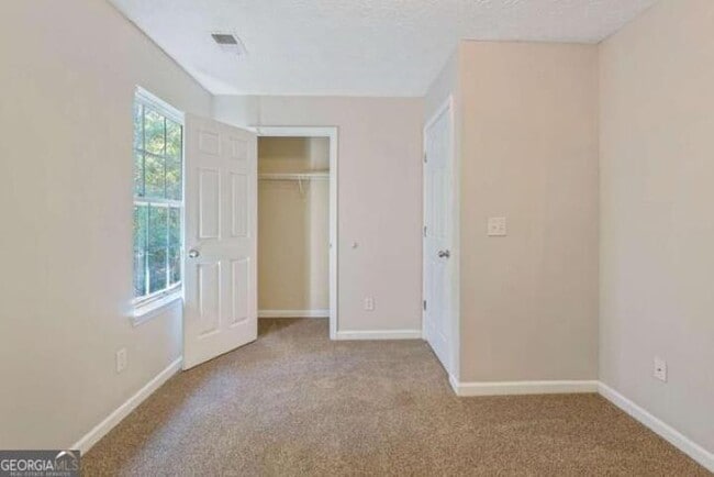 Building Photo - 9122 S Sterling Lakes Dr