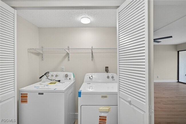 Building Photo - 6136 Whiskey Creek Dr