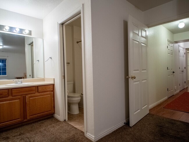 Building Photo - 108 W 1230 N St