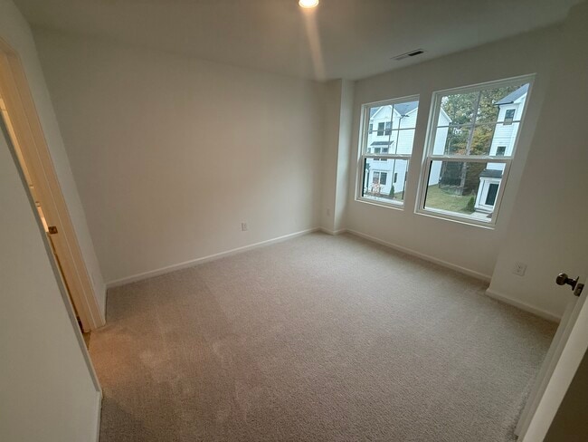 Building Photo - 1512 Crescent Townes Wy