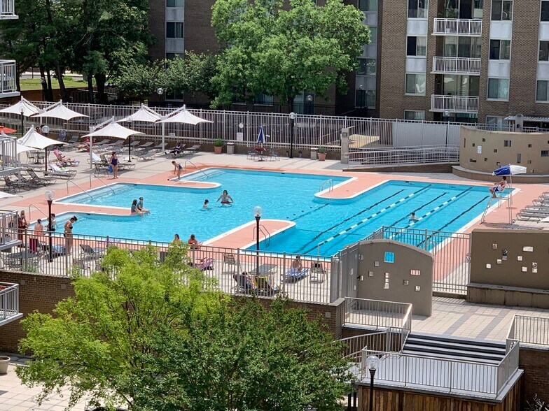 Large Pool - 2939 Van Ness St NW