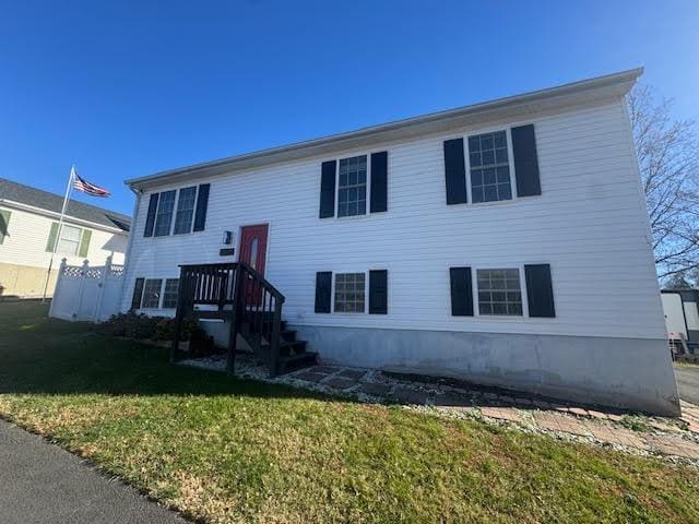 Primary Photo - "Charming 4-Bed Home with Finished Basement & Gleaming Hardwood Floors in Marshall, VA!"