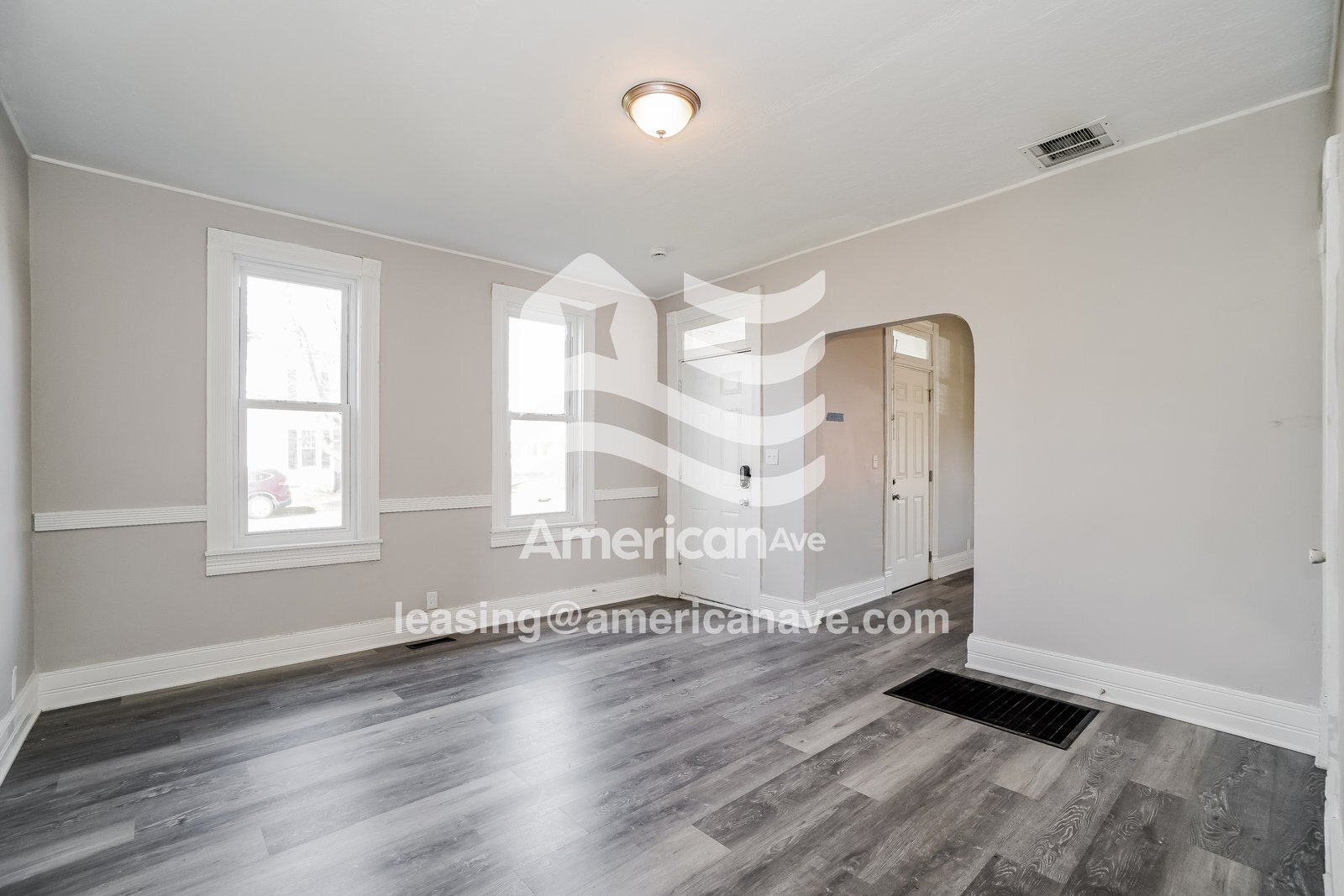 Building Photo - 602 King St