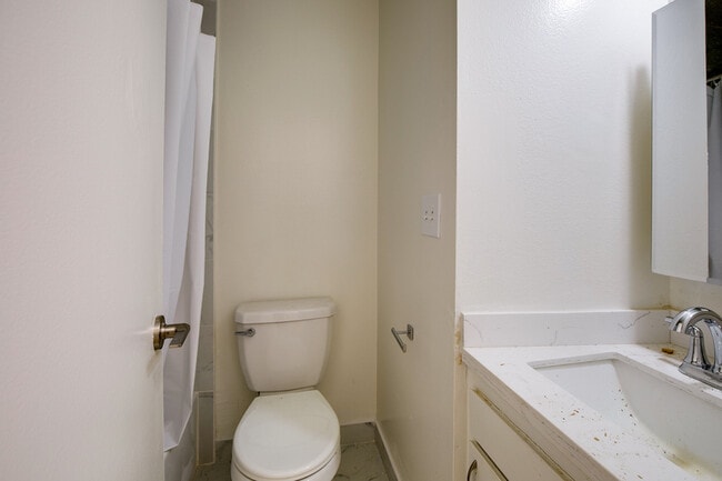 Building Photo - 5452 Corteen Pl