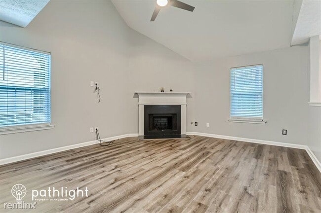 Building Photo - 535 Concord Terrace UNIT